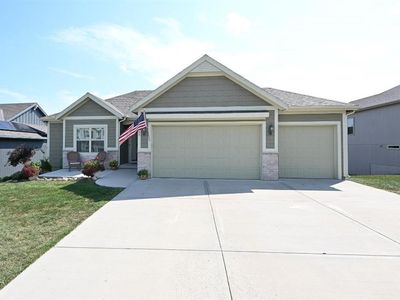 8705 NW 74th St, Kansas City, MO, 64152