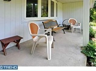 2331 Winding Rd, Hatboro, PA 19040