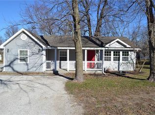 221 S Peculiar Dr, Peculiar, MO 64078