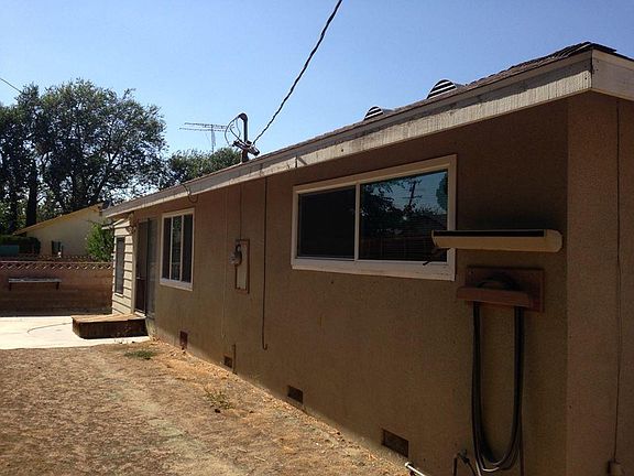 5th image of 1422 W Avenue H9