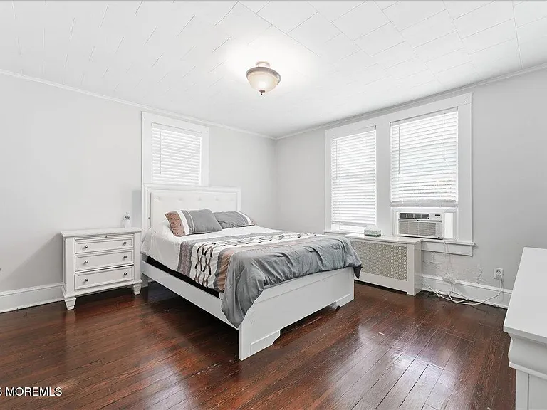 496 W Park Ave — Photo 19