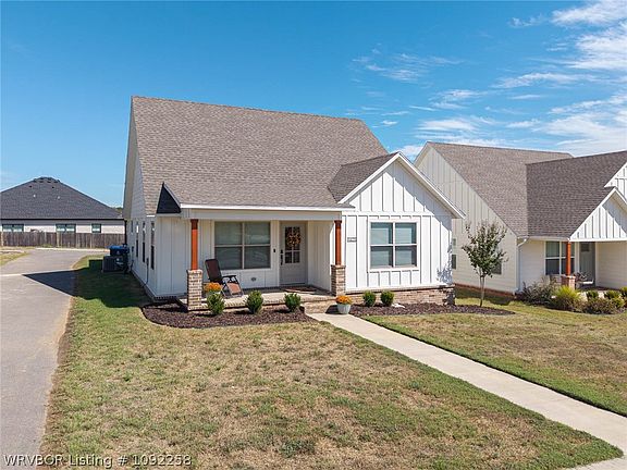 2nd image of 9605 Sequoia Ln