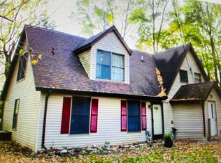 4560 Galbraith Line Rd, Jeddo, MI 48032