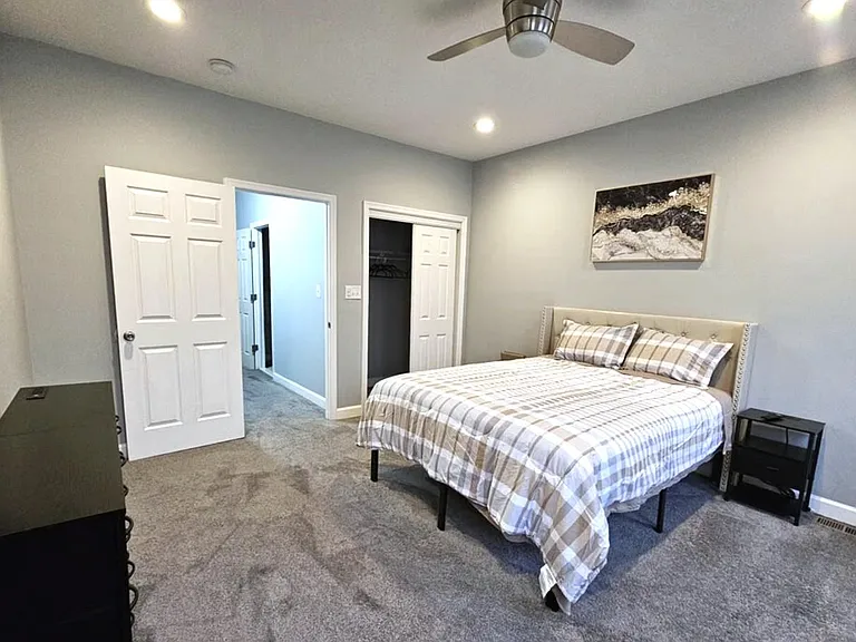 1912 W Baltimore St #2 — Photo 19