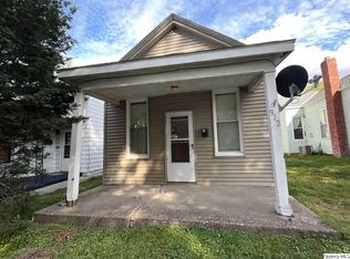 912 N 12th St, Quincy, IL 62301