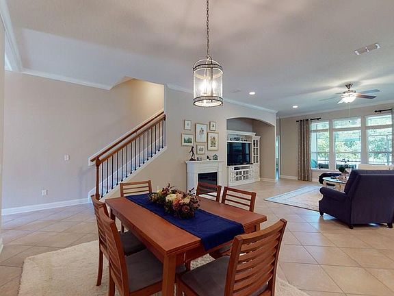 4th image of 17 Auberry Dr