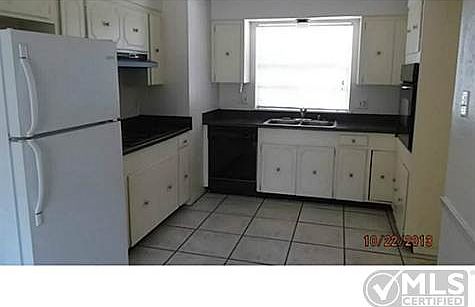 3rd image of 6513 Escondido Dr #Ab