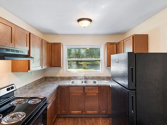 3rd image of 8069 PATOU Drive N