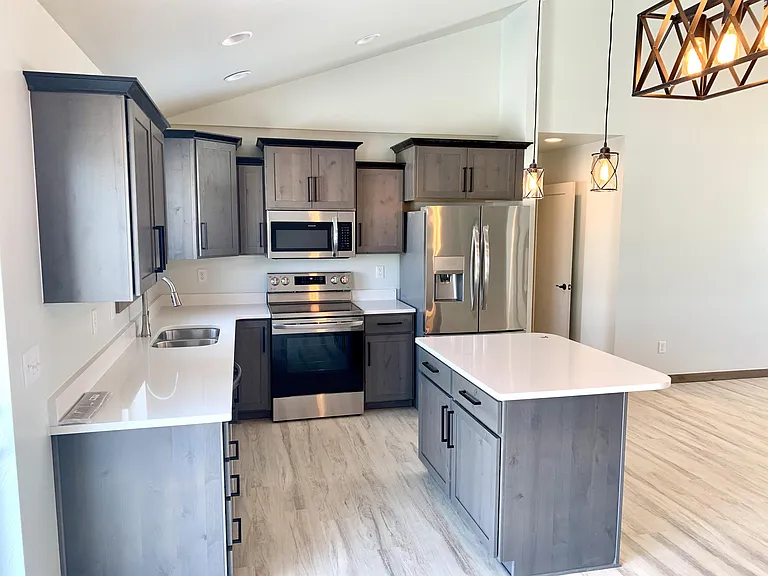3915 Swan Rd #A — Photo 5