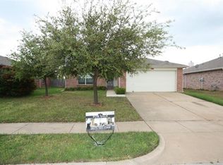 1716 Two Hawks Dr, Fort Worth, TX 76131
