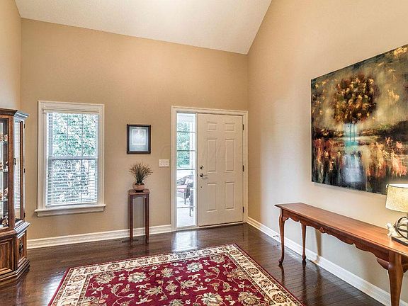 3rd image of 6623 Karsten Pl