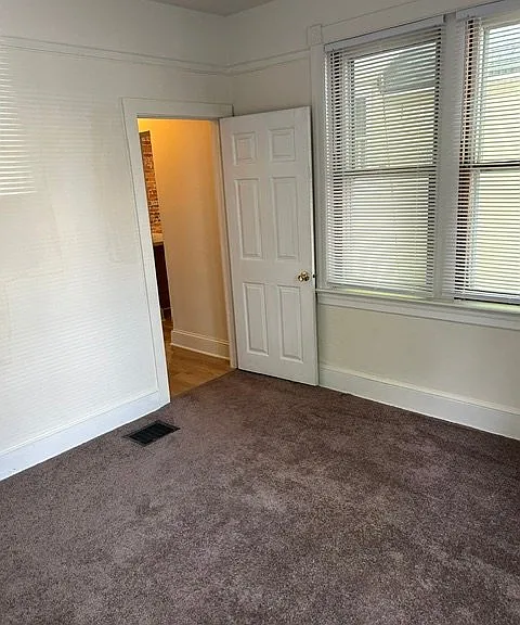 231 W 14th St #1 — Photo 18