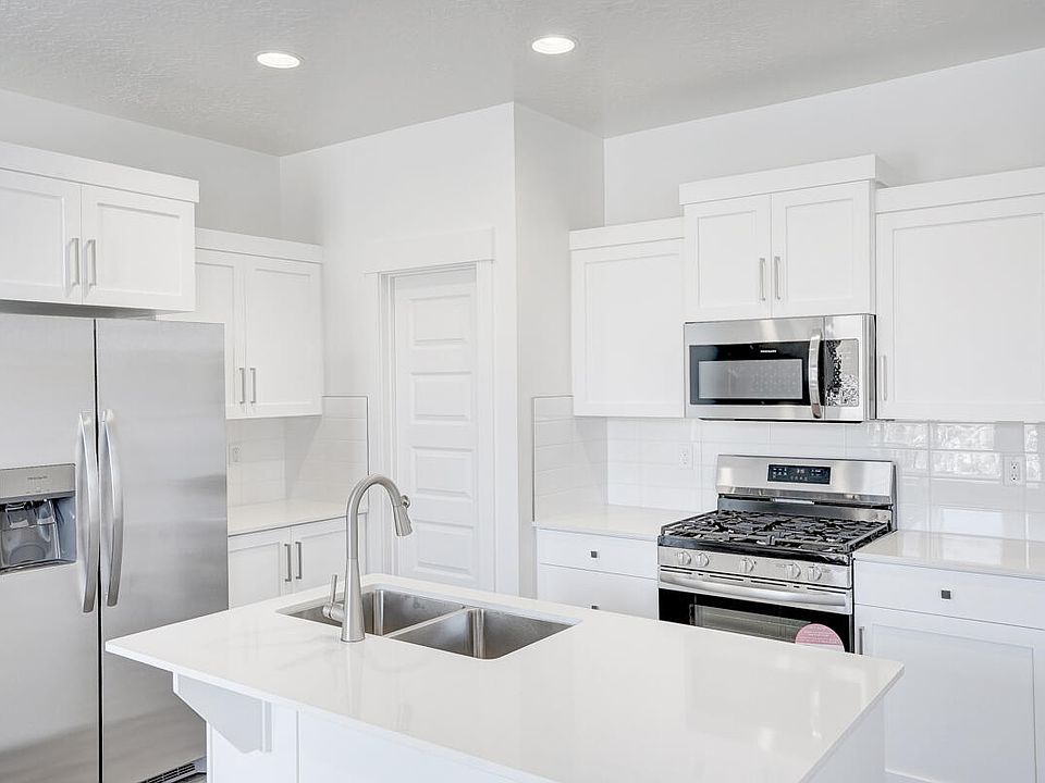 1st image of LOT 203 Paraiso