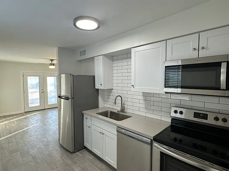 1410 N 50th St #2 — Photo 3