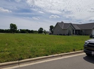 2856 Rodeo Dr, Green Bay, WI 54311