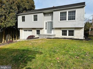 1525 Princess Anne Dr, Lancaster, PA 17601