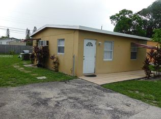 2525 NW 4th Ct, Pompano Beach, FL 33069