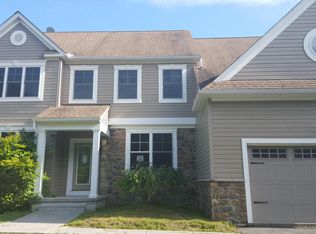 241 Dryden Rd, Stroudsburg, PA 18360