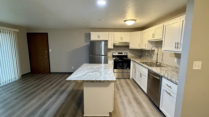 2 bed, 1.0 bath, $1,099 — Photo 4