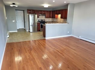 5927 W 35th St #15, Cicero, IL 60804