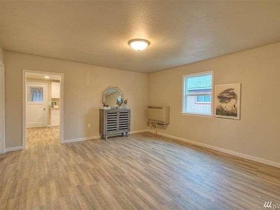 3rd image of 10706 Broadway Ave S