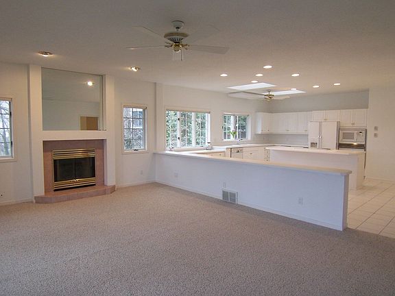 5th image of 1413 Manley Ct