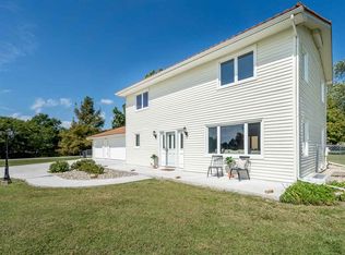 12230 E Dove Hill Dr, Derby, KS 67037