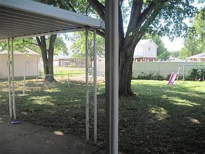 4th image of 37 Redington Ct