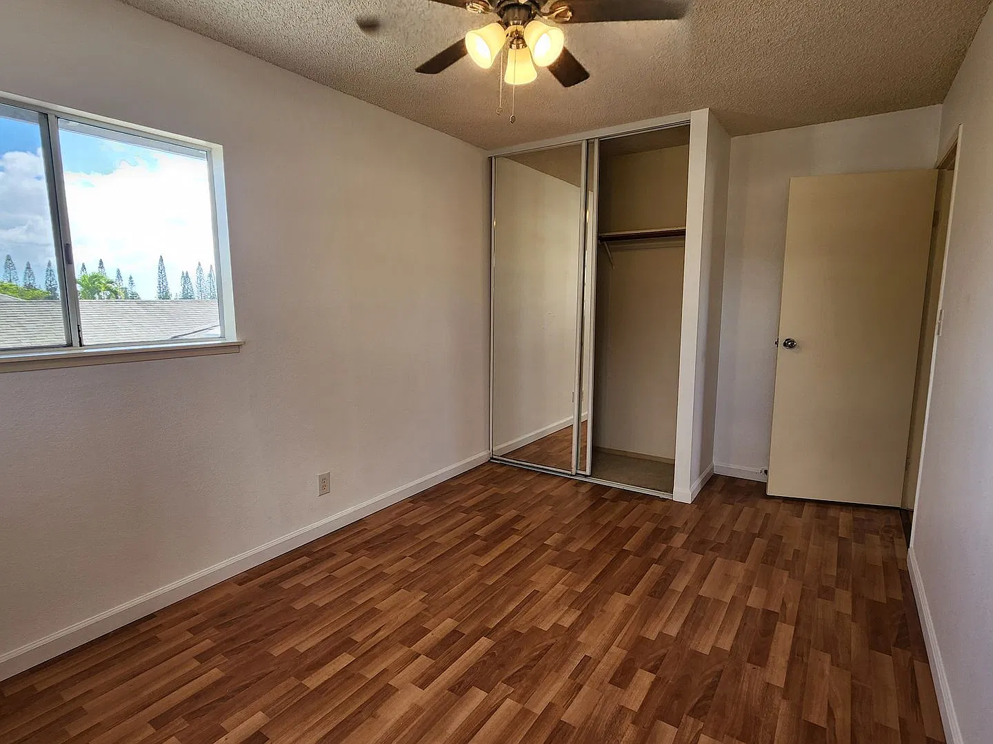 3 bed 2 Bath in Mililani Mauka — Photo 4