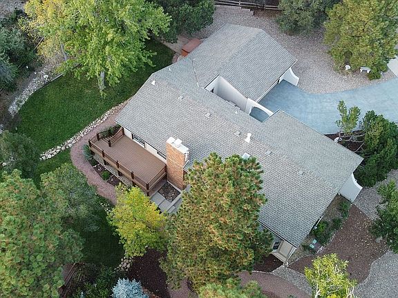 3rd image of 680 Blackhawk Dr