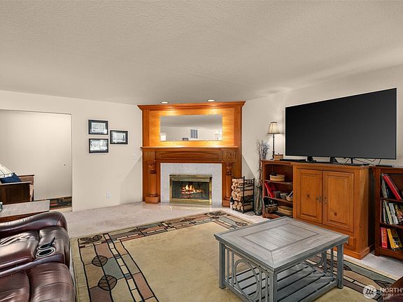 4th image of 8975 Icicle Road #C