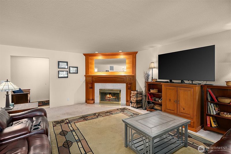 4th image of 8975 Icicle Road #C