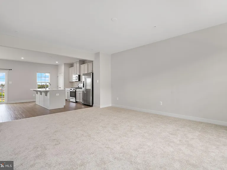 1505 Wilmer Park Ln — Photo 6