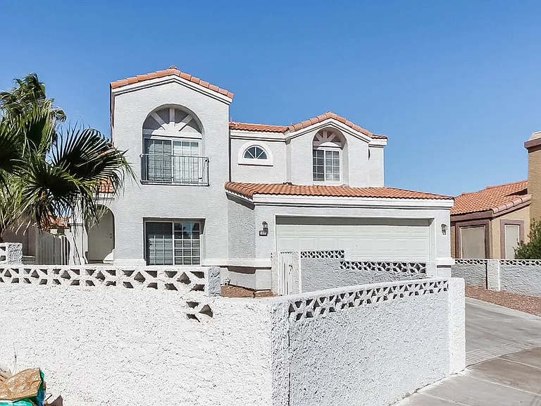 1605 Fig Palm Ct — Photo 2