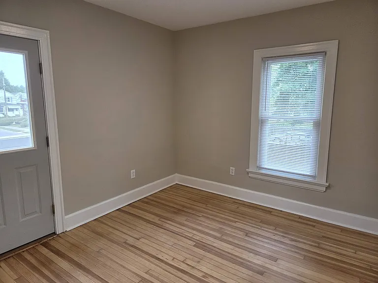 129 W End Ave — Photo 11