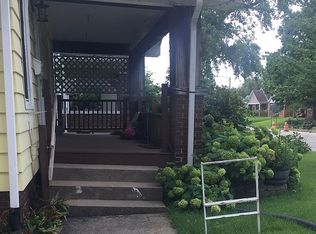 2352 S 6th St, Springfield, IL 62703