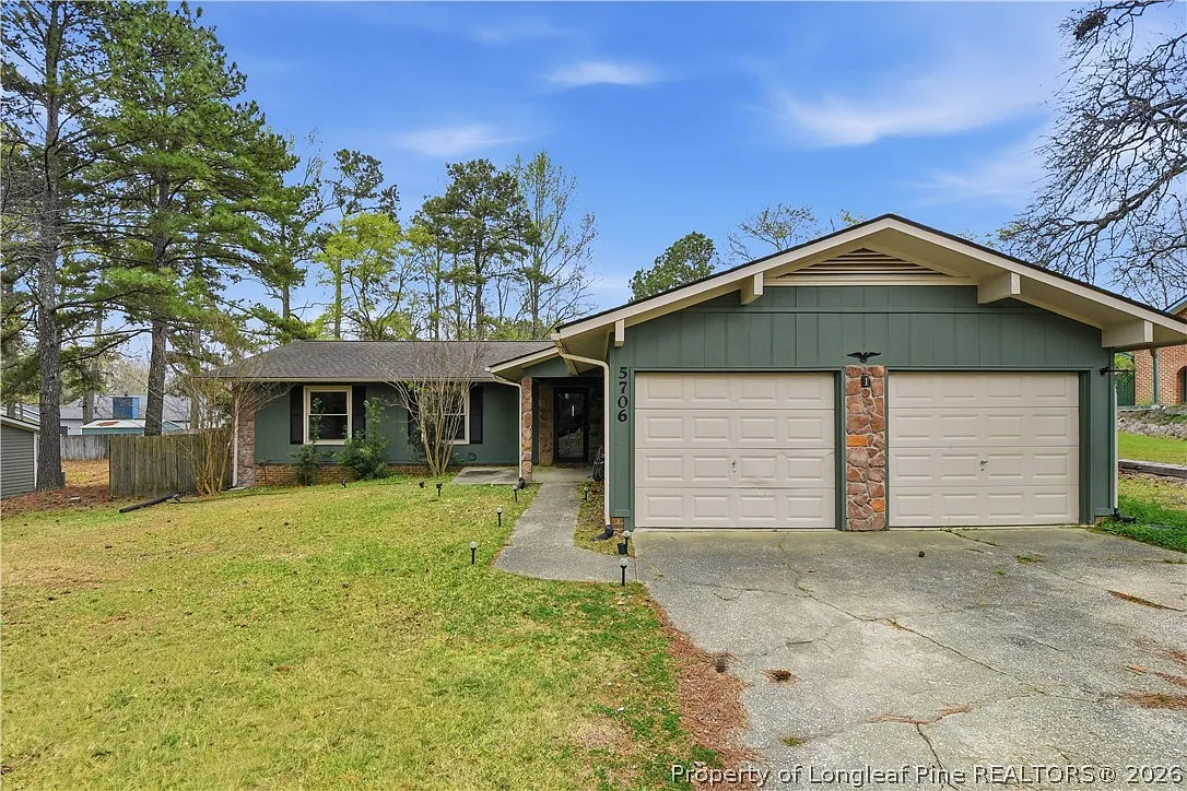 3 bed, 2.0 bath, 1463 sqft, $1,850 — Photo 1
