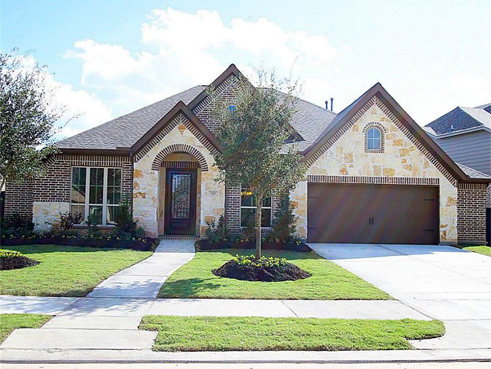 1st image of 707 Butterfly Garden Trl