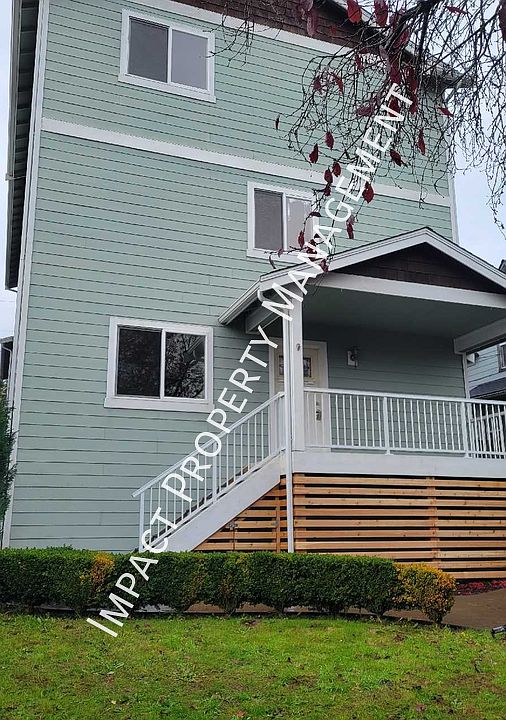 1st image of 3222 Lombard Ave Unit A
