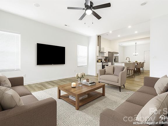 4th image of 238 Booker Washington St