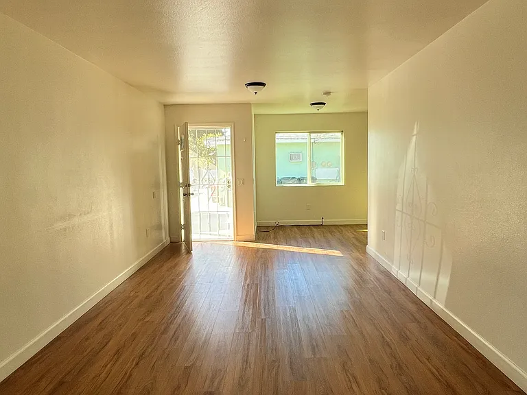 6827 San Luis St #1/2 — Photo 24