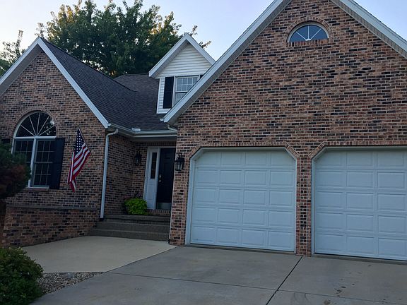 2nd image of 19590 Oakwood Dr