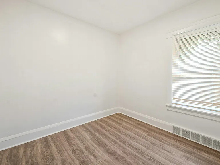 8002 Maryland Ave #A — Photo 3