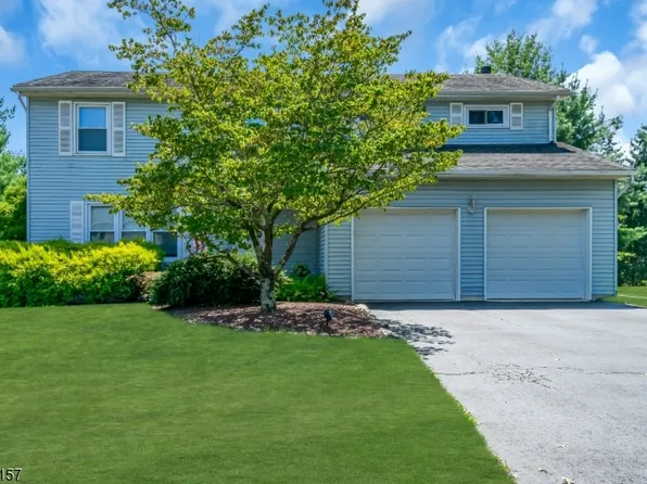 35 Aberdeen Cir, Raritan Twp., NJ 08822