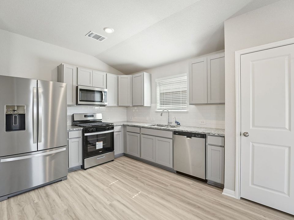 The Spade 802 Floorplan