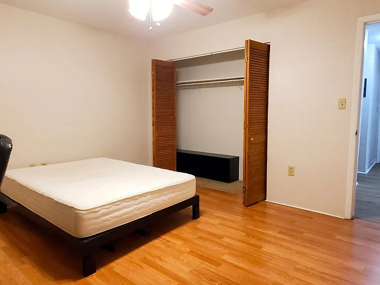 2811 SW Archer Rd #N114 — Photo 7