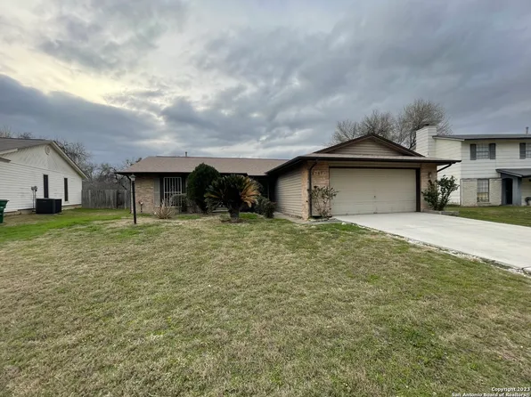 2747 LAKE CRYSTAL ST, San Antonio, TX 78222
