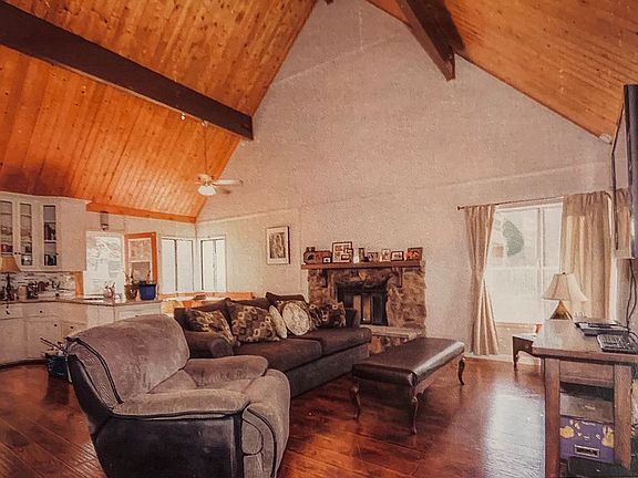 3rd image of 14329 Club View Dr