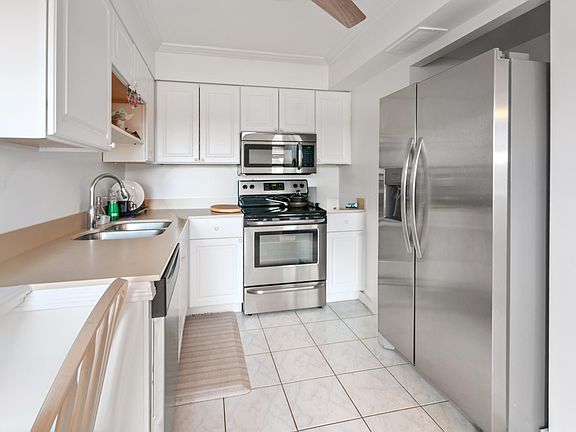 4th image of 1538 Mainsail Dr Unit 5