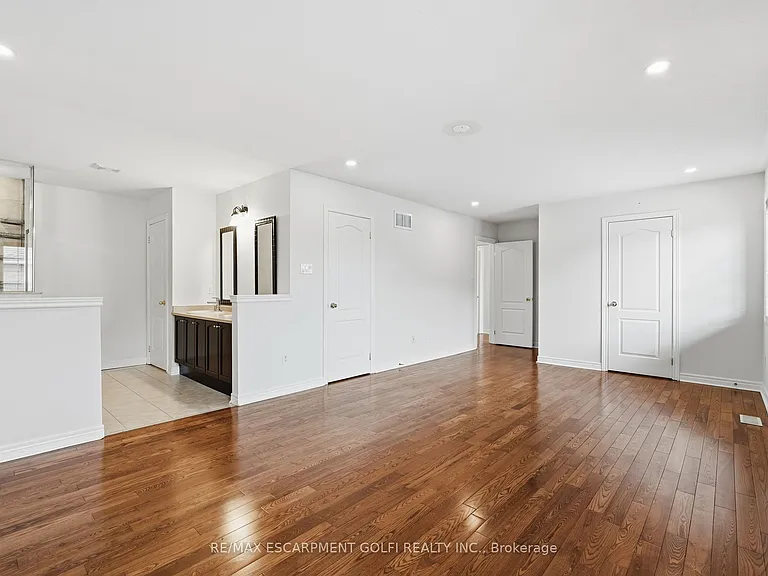 100 Springstead Ave — Photo 18